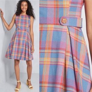 MODCLOTH ~ Something Sixties Plaid Cotton/Linen Dress with Flower Buttons